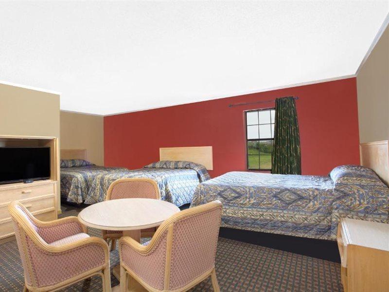 Knights Inn Wildersville מראה חיצוני תמונה