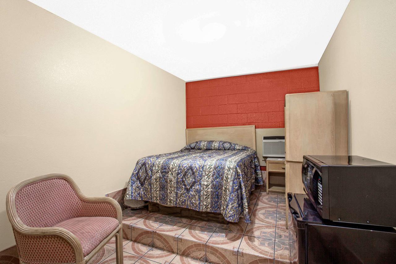 Knights Inn Wildersville מראה חיצוני תמונה